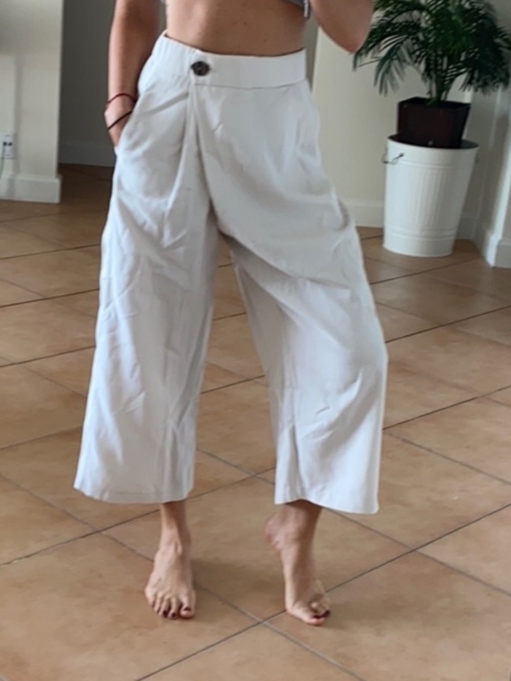 Zara cream beige ecru wide leg cropped khaki casual pants